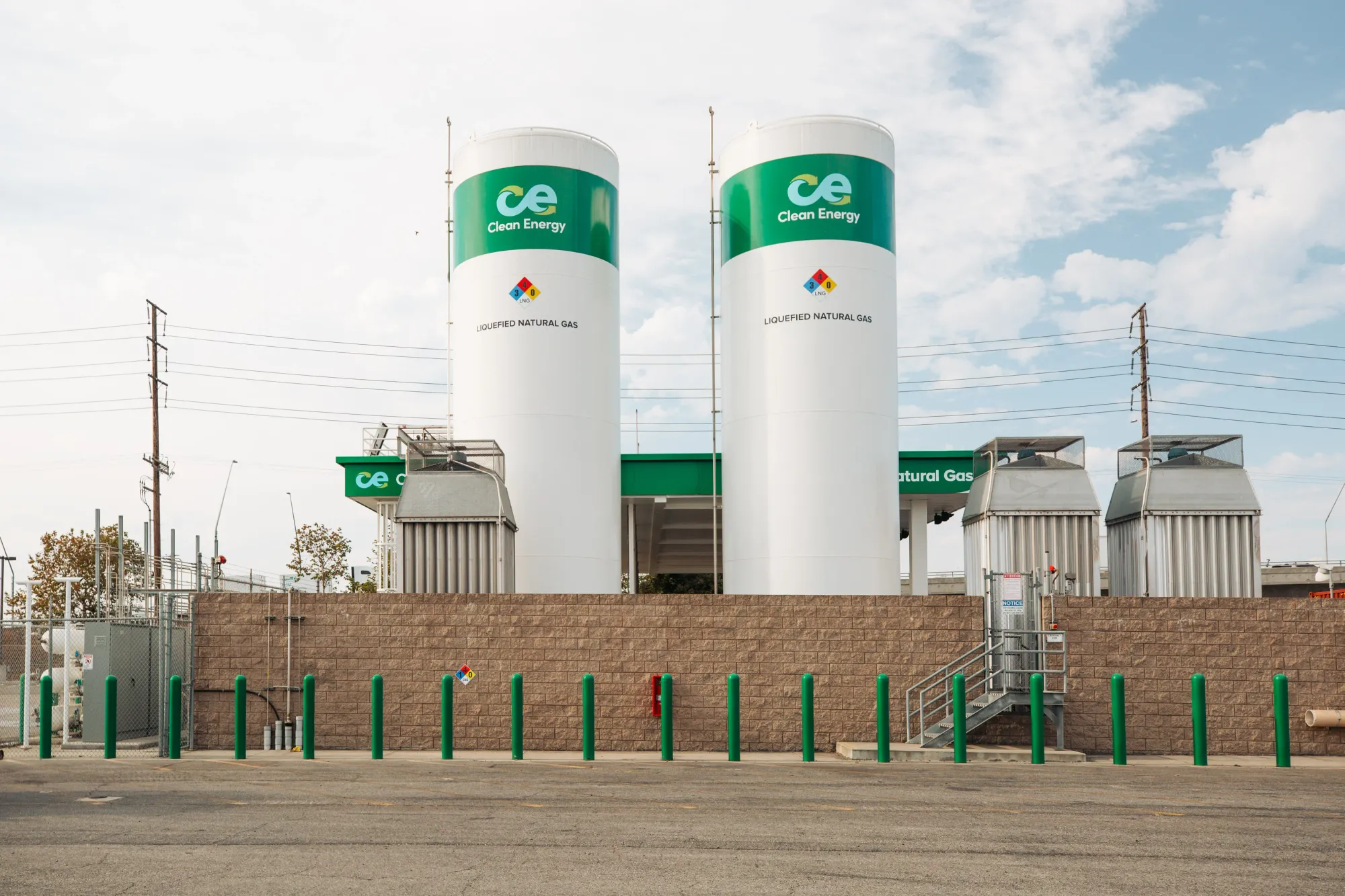 Clean Energy Fuels Wins Two LNG Supply Contracts in Puerto Rico